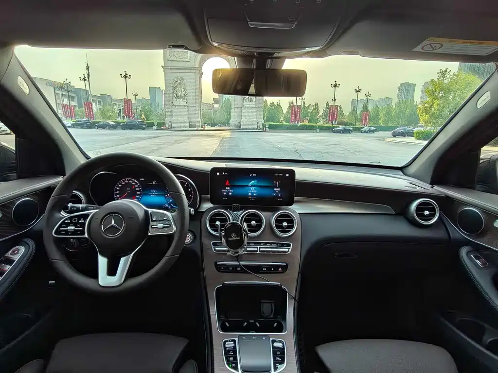 Mercedes-Benz GLC 2020 GLC 260 L 4MATIC Luxury