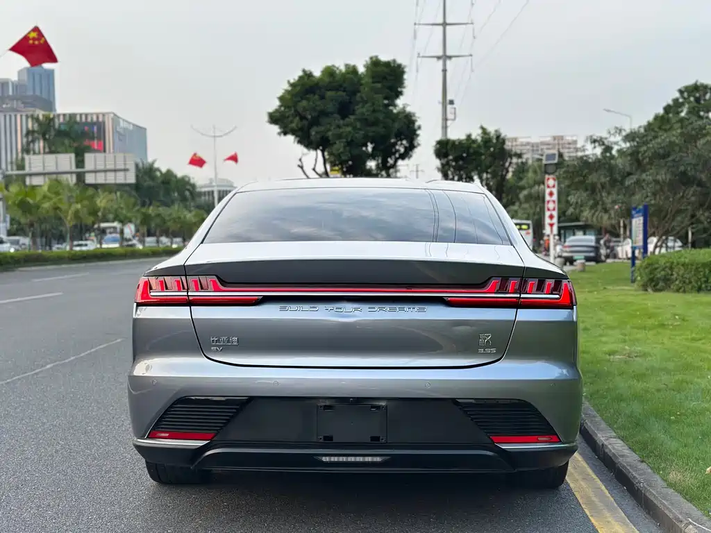 BYD Han — миниатюра 6