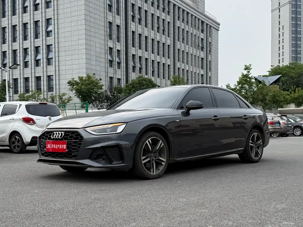 Audi A4L 2023 40 TFSI Luxury