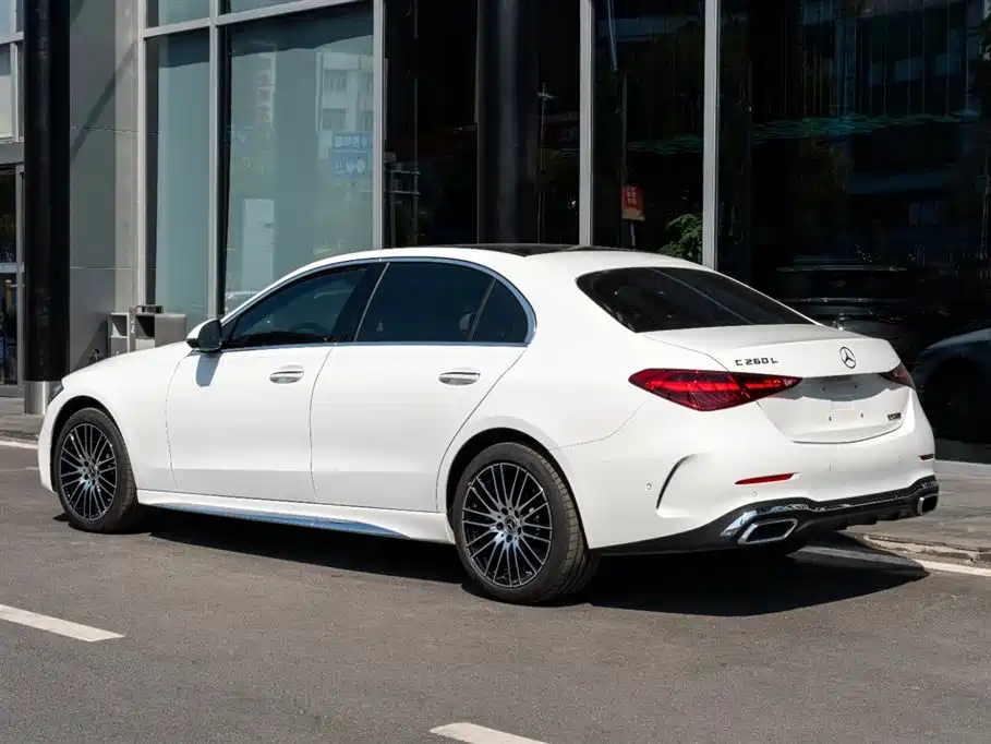 Mercedes-Benz C-Class — миниатюра 5