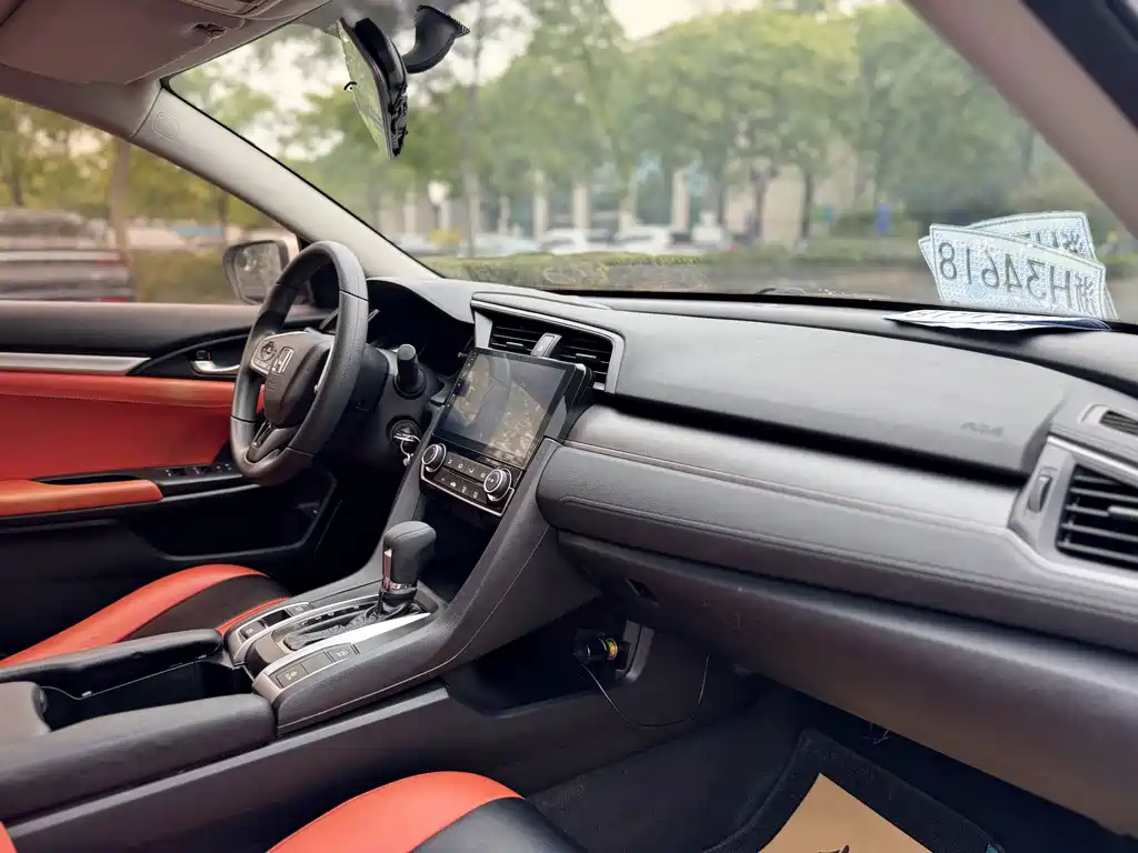 Honda Civic — миниатюра 5