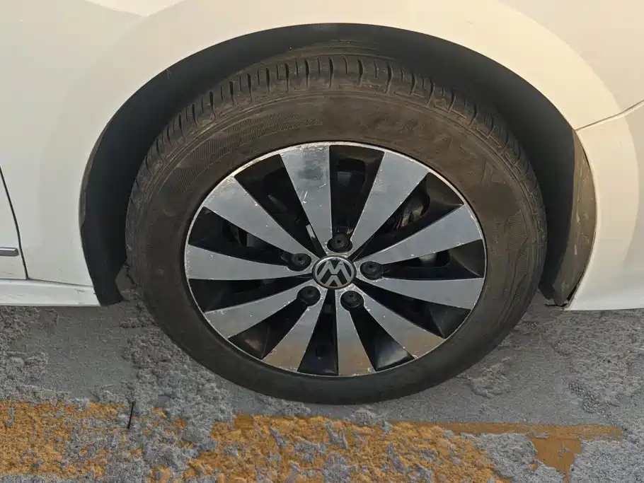 Volkswagen Sagitar — миниатюра 6