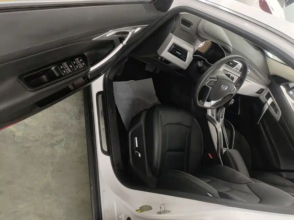 Geely Boyue — миниатюра 12