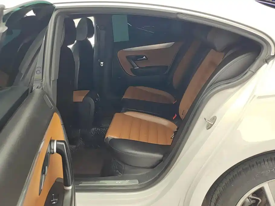 Volkswagen CC — миниатюра 11