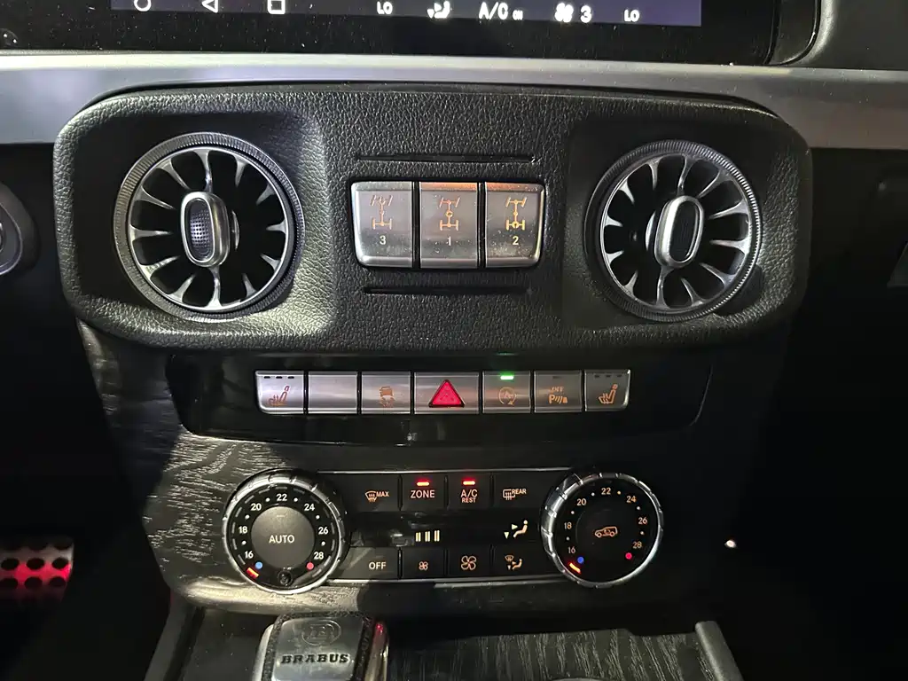 Mercedes-Benz G-Class — миниатюра 11