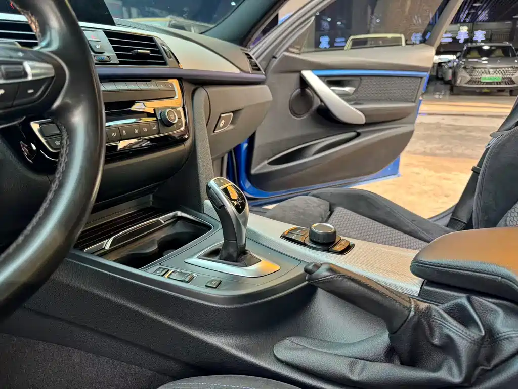 BMW 3 Series — миниатюра 6