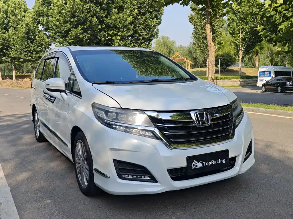 Honda Elysion 2016 2.4L Luxury