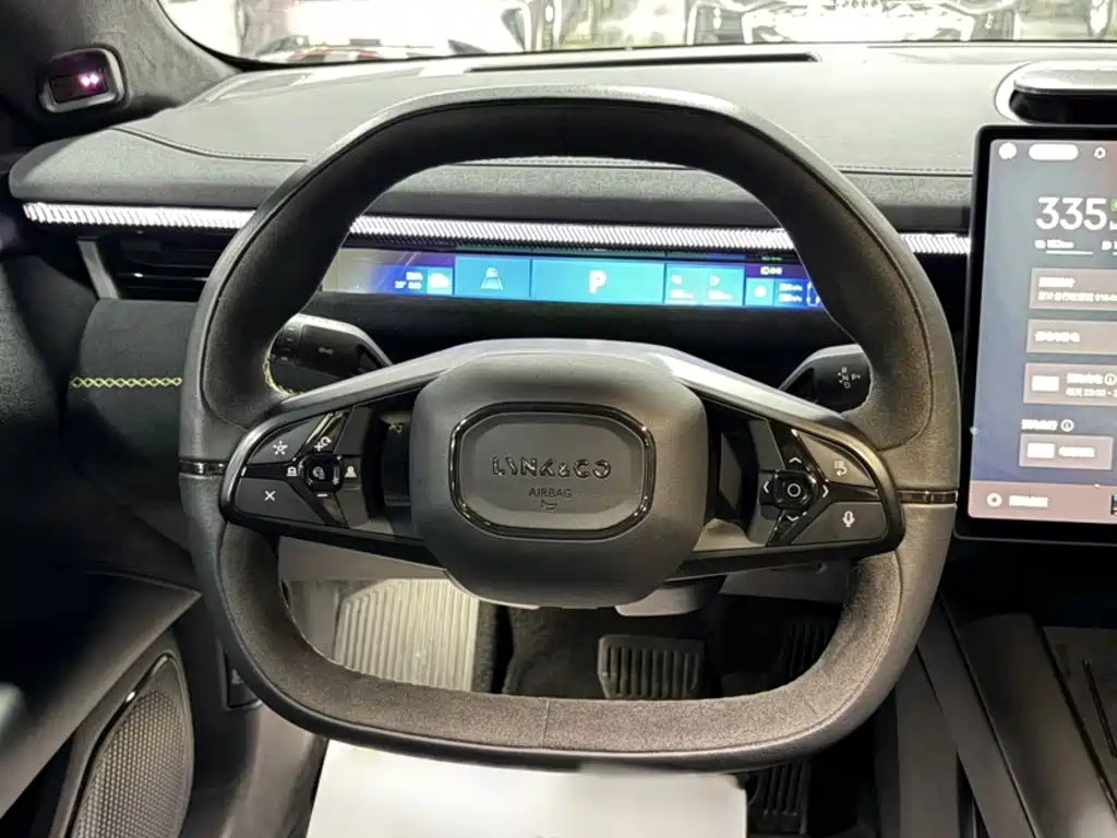 Lynk & Co 10 — миниатюра 16