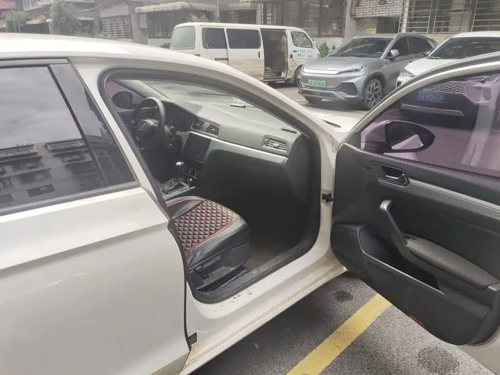Volkswagen Lamando — миниатюра 22
