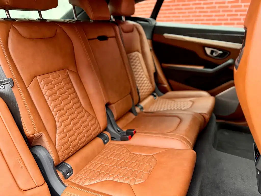 Lamborghini Urus — миниатюра 10