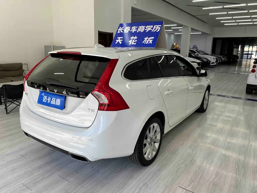 Volvo V60 — миниатюра 6