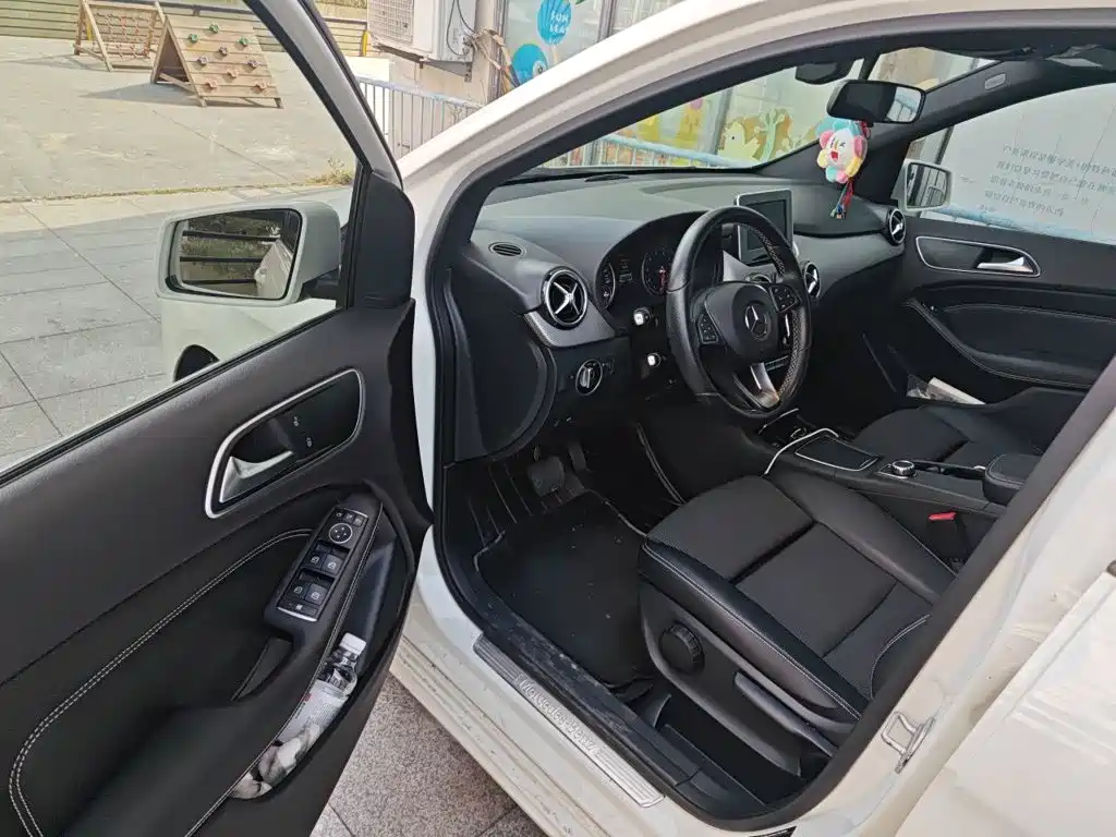 Mercedes-Benz B-Class — миниатюра 17