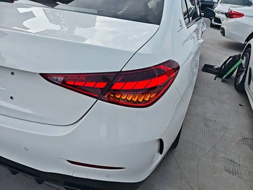 Mercedes-Benz C-Class — миниатюра 8