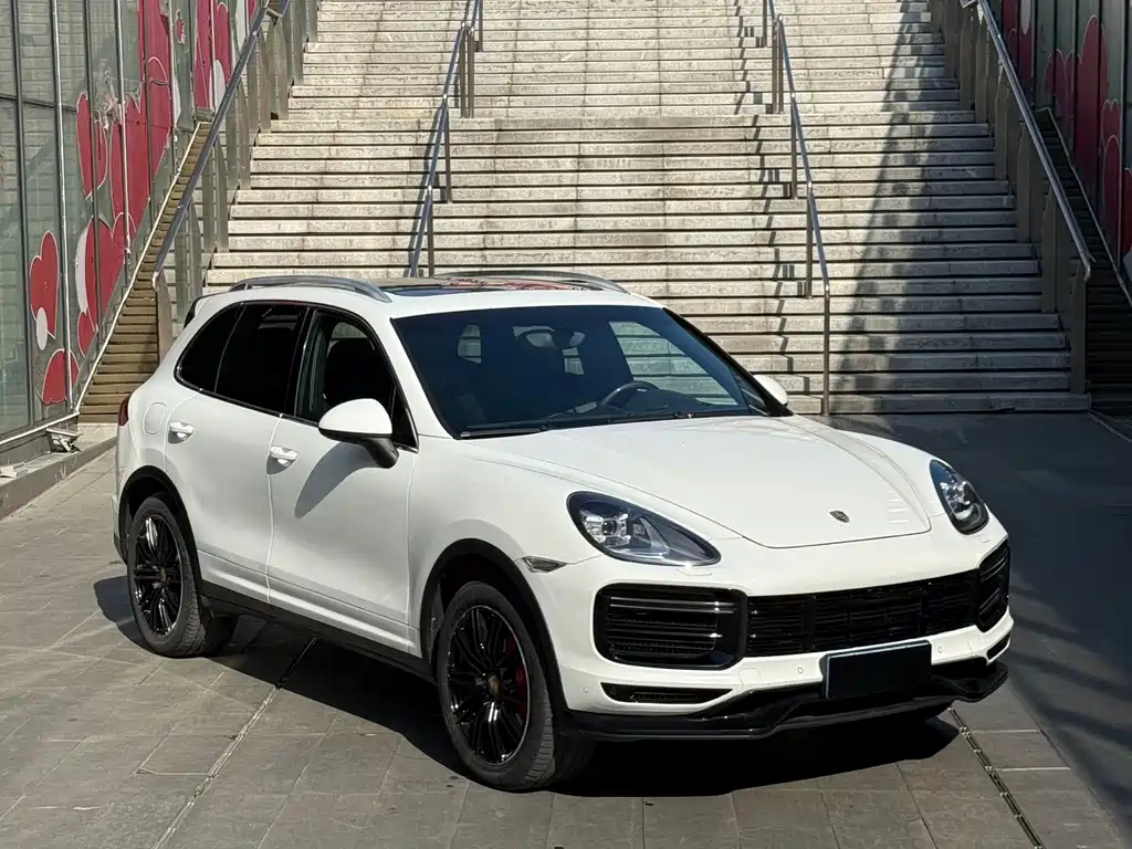 Porsche Cayenne — миниатюра 3