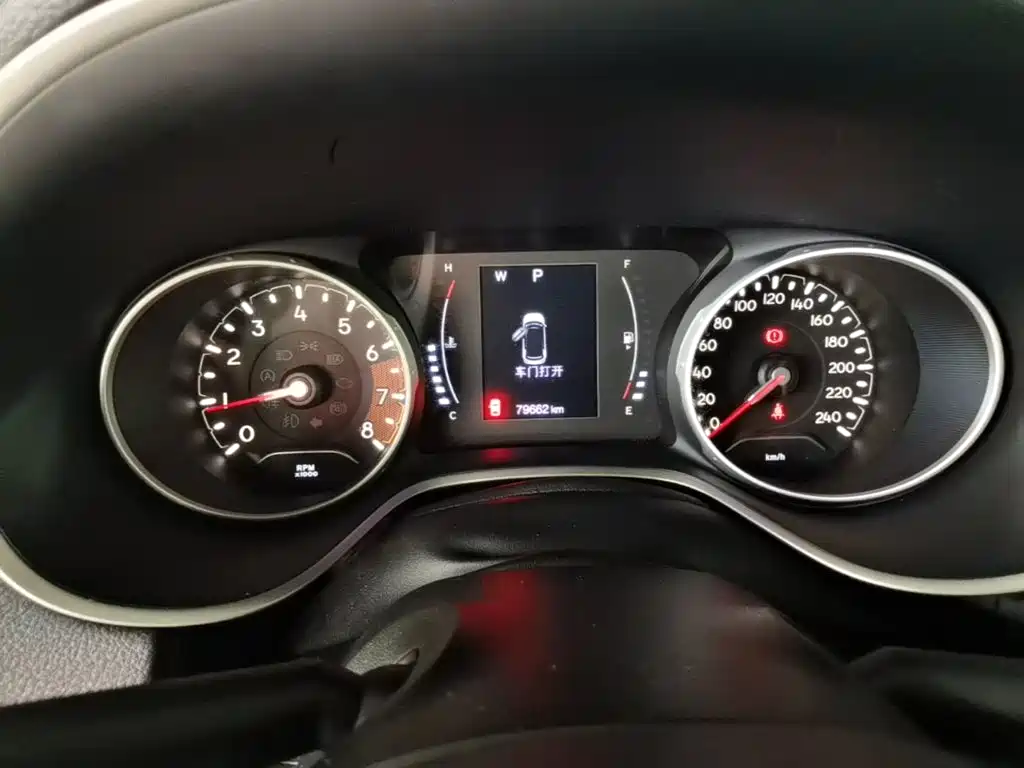 Jeep Compass — миниатюра 12