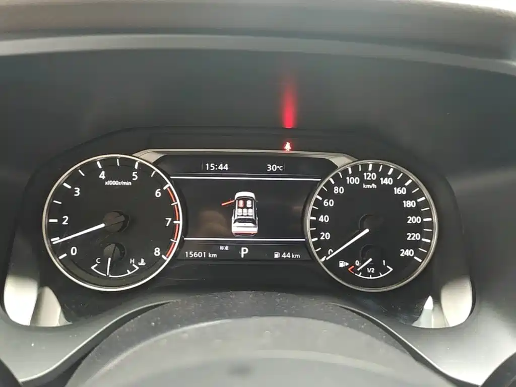 Nissan X-Trail — миниатюра 12