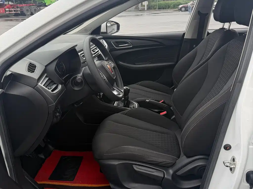 Roewe i5 — миниатюра 9