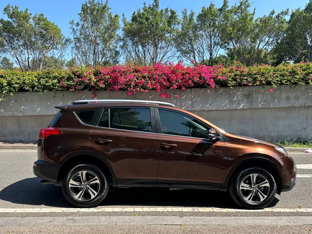 TOYOTA RAV4 RONGFANG