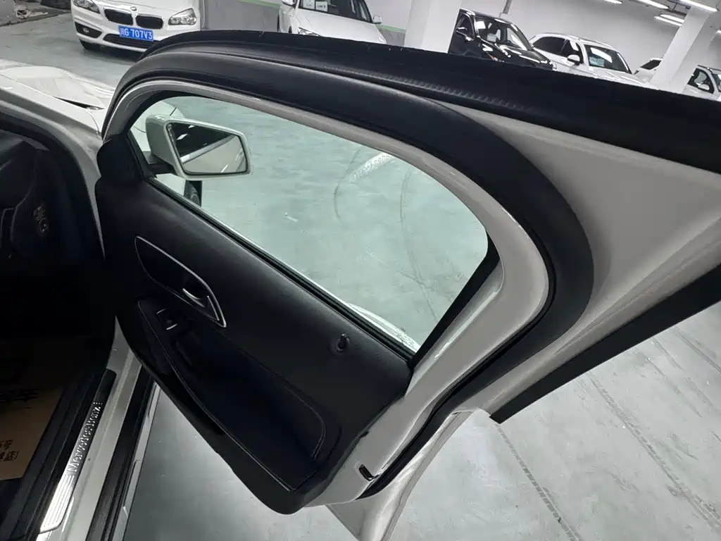 Mercedes-Benz GLA — миниатюра 6