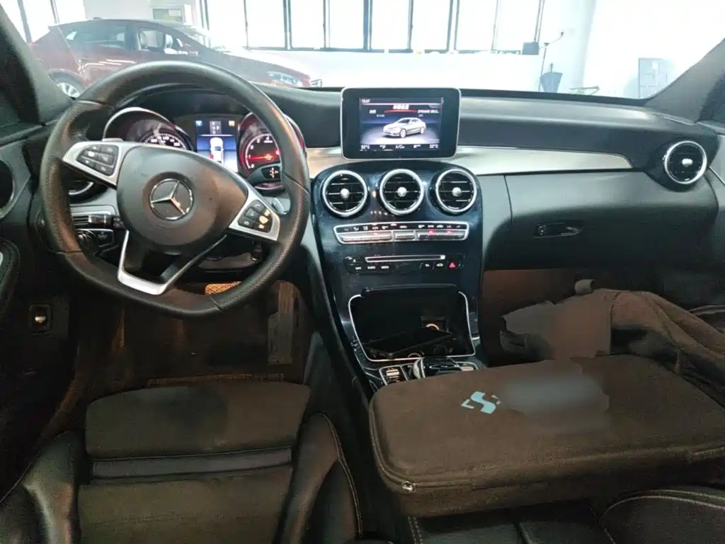 Mercedes-Benz C-Class — миниатюра 10