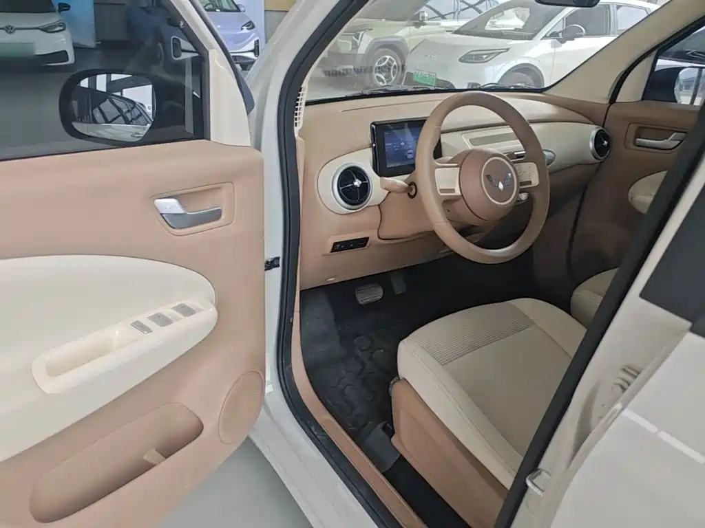 Wuling MINIEV — миниатюра 16