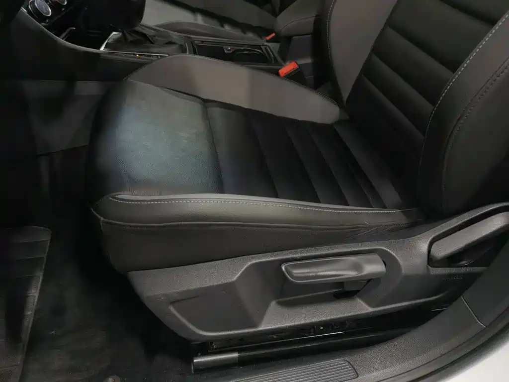 Volkswagen Sagitar — миниатюра 20