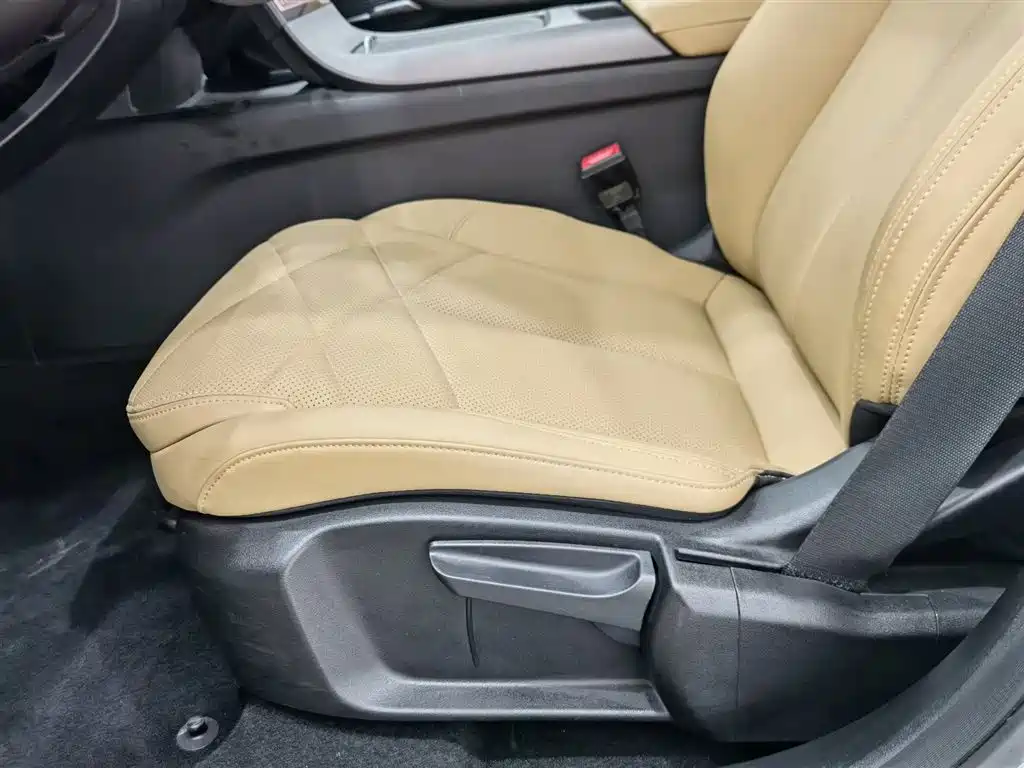 GEELY GALAXY GALAXY L6