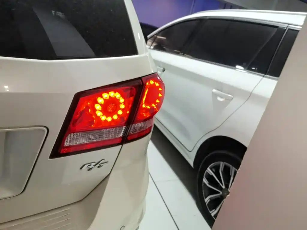 Dodge Journey — миниатюра 8