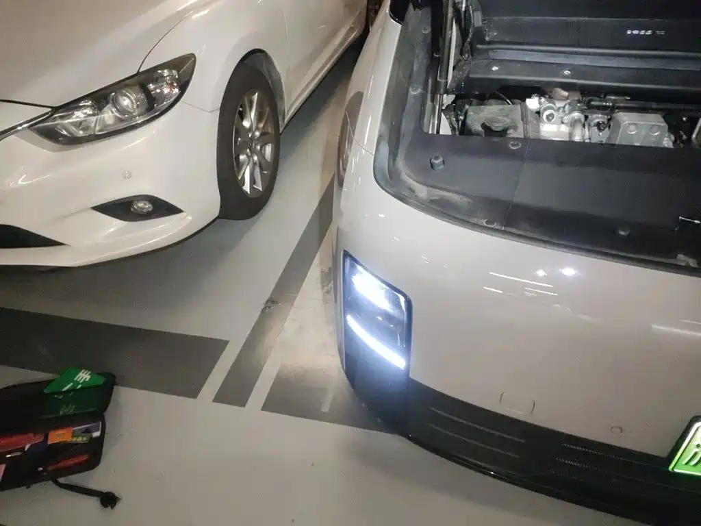 Li Auto Li MEGA — миниатюра 22