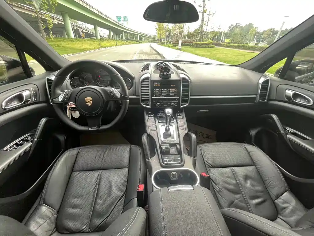 Porsche Cayenne 2012 3.6L