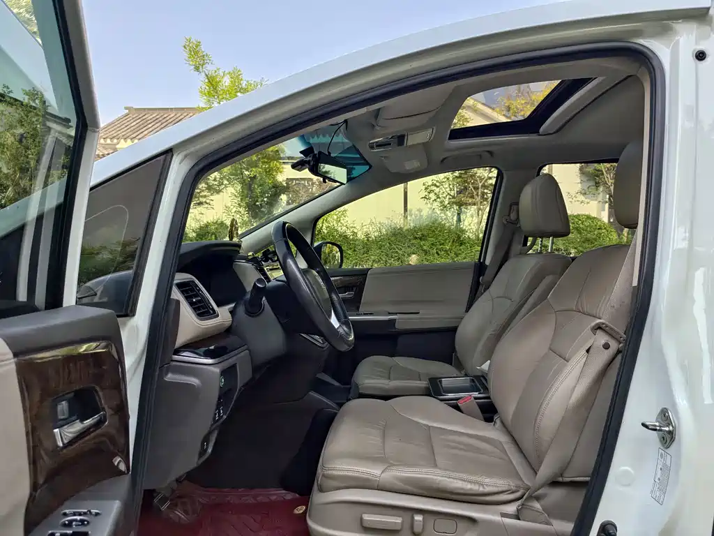 Honda Odyssey 2015 2.4L Luxury