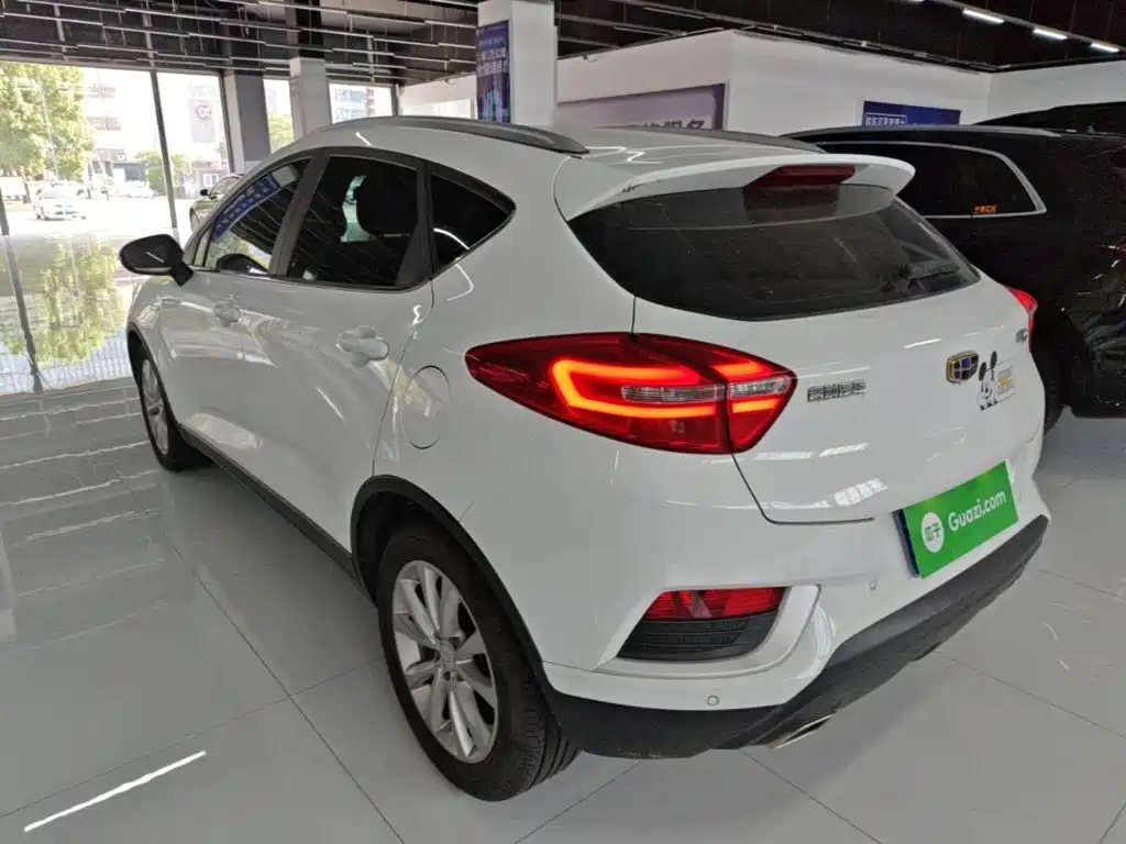 Geely Emgrand GS — миниатюра 5