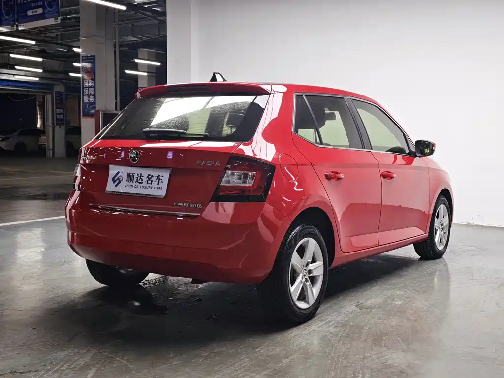 Skoda Fabia — миниатюра 11