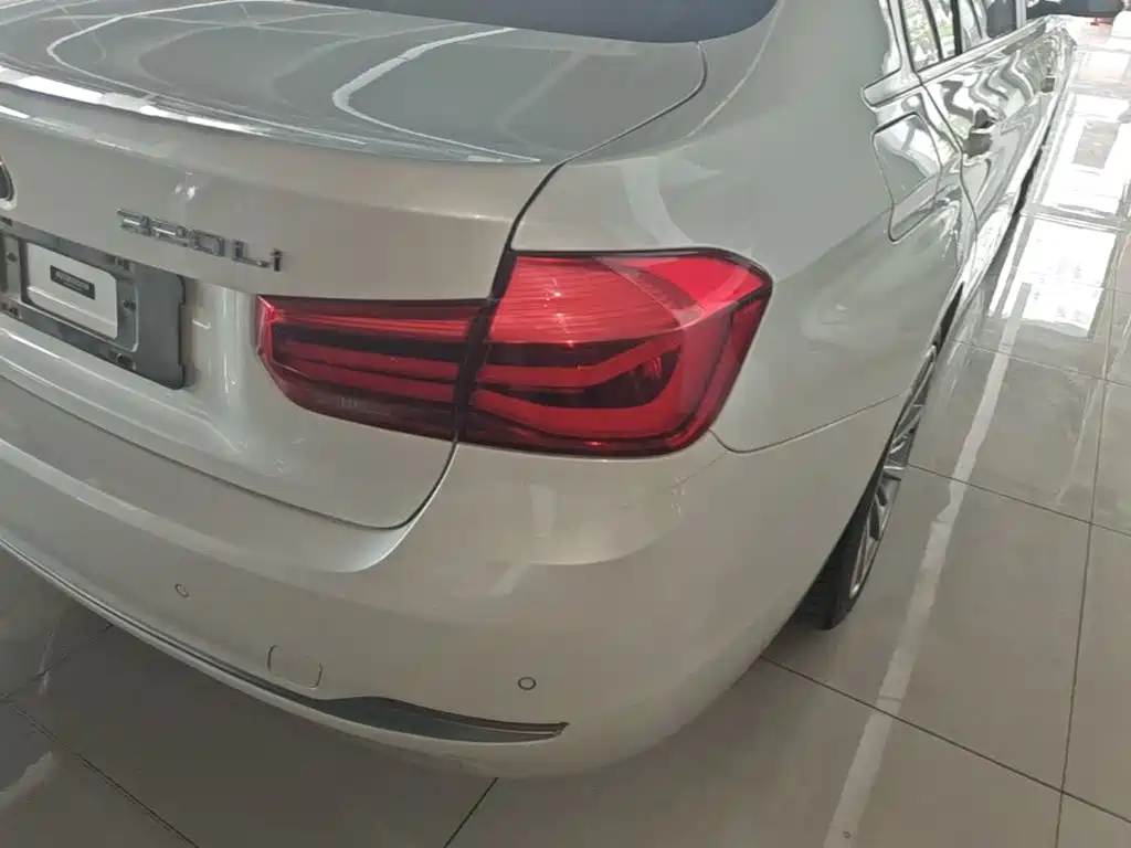BMW 3 Series — миниатюра 8