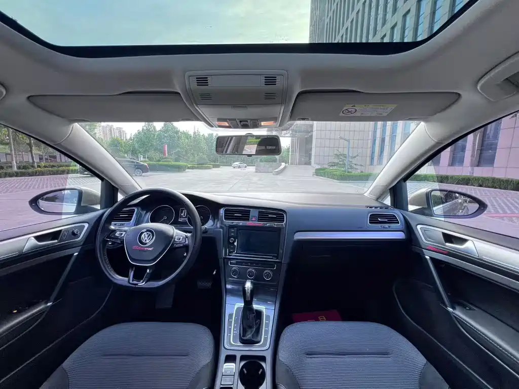 Volkswagen Golf — миниатюра 8