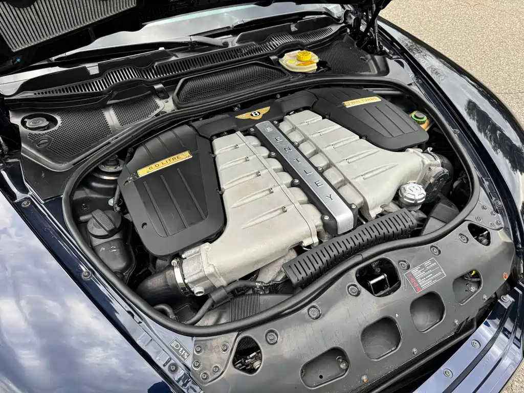 Bentley Flying Spur — миниатюра 36