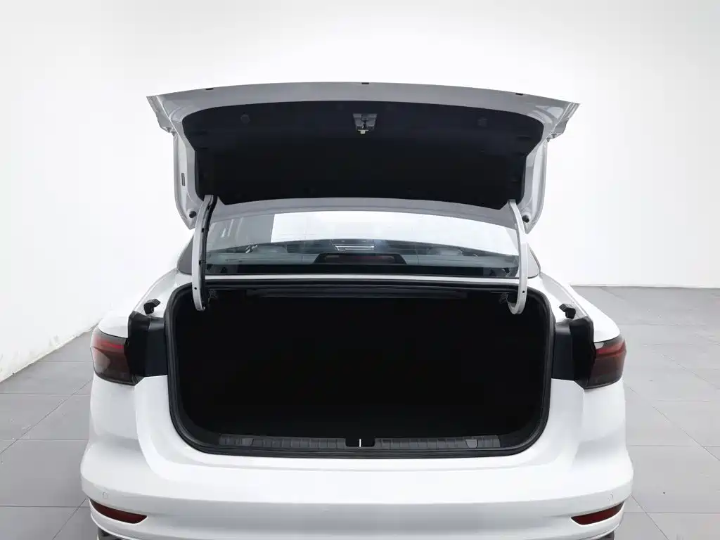 Geely Emgrand — миниатюра 16