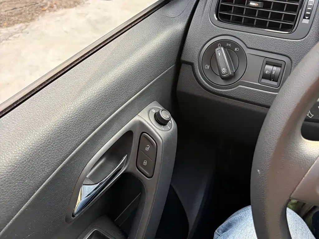 Volkswagen Polo — миниатюра 16