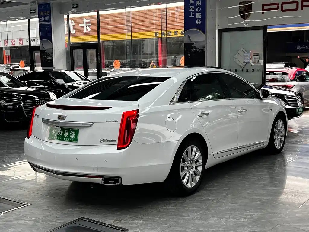 Cadillac XTS — миниатюра 4