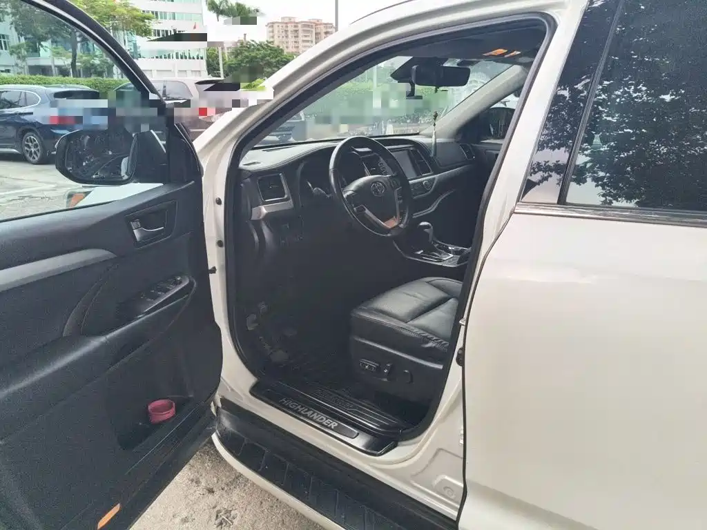 Toyota Highlander — миниатюра 17