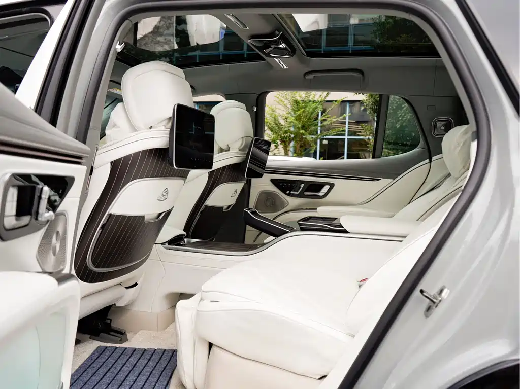 Mercedes-Benz EQS SUV — миниатюра 13