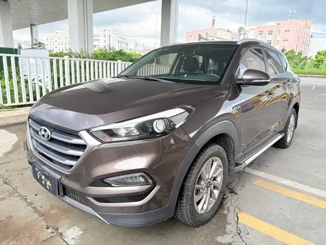 MODERN TUCSON 2016
