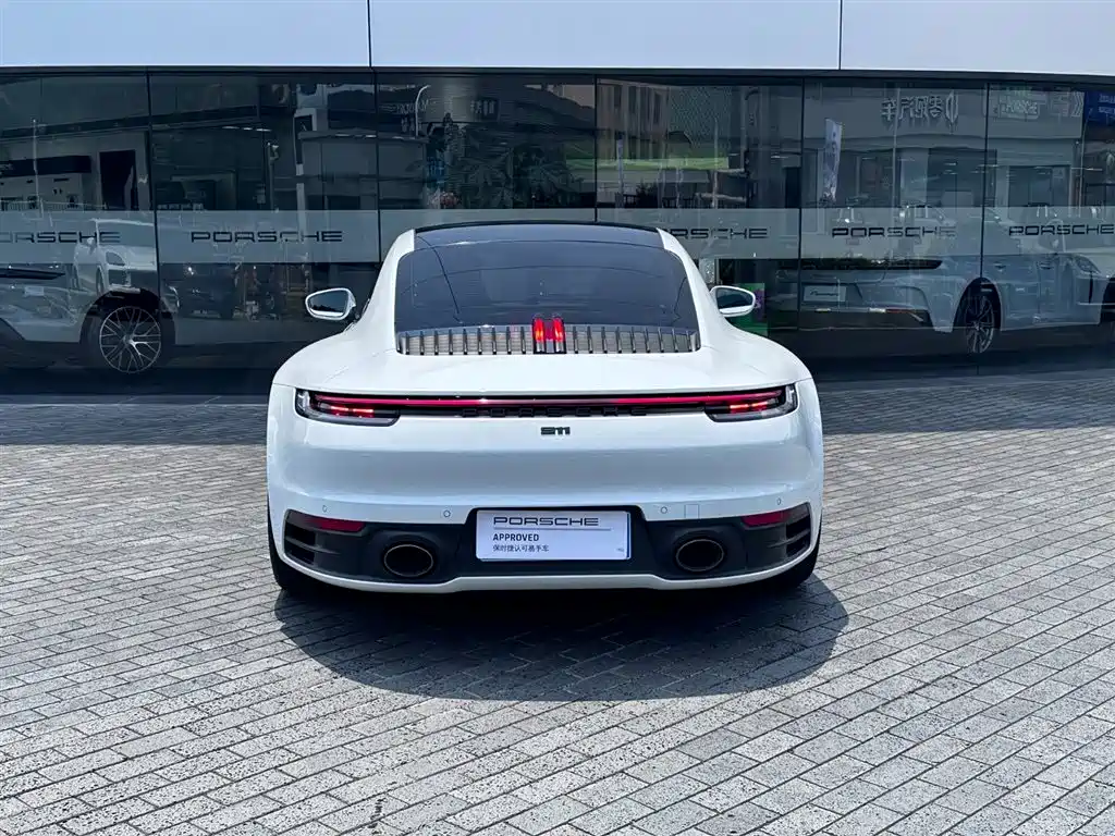 PORSCHE 911