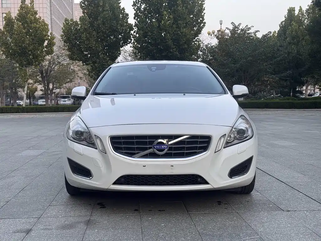 Volvo S60 (Import) — миниатюра 2