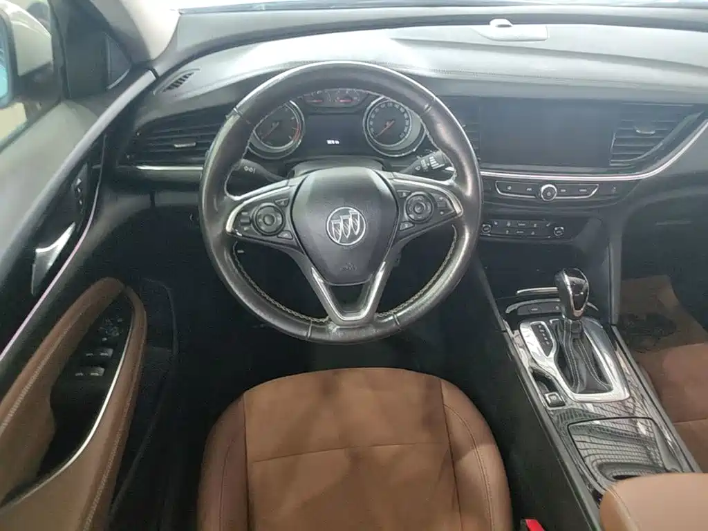 Buick Regal — миниатюра 11