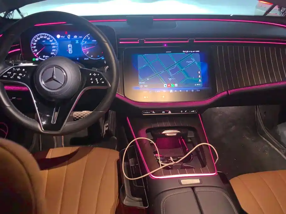 Mercedes-Benz E-Class — миниатюра 12