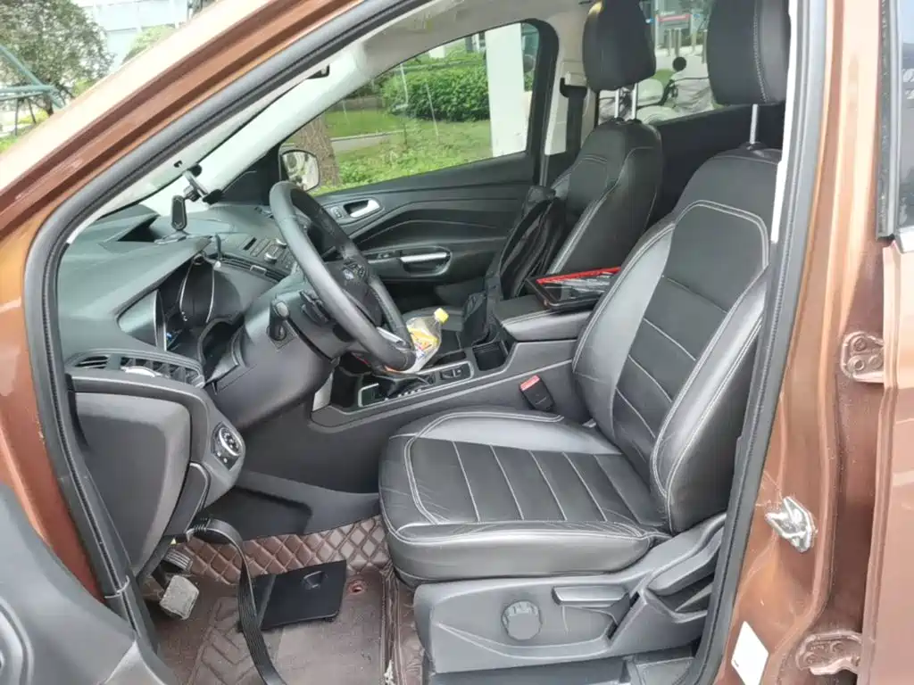 Ford Kuga — миниатюра 15