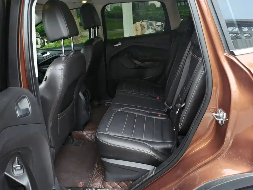 Ford Kuga — миниатюра 17
