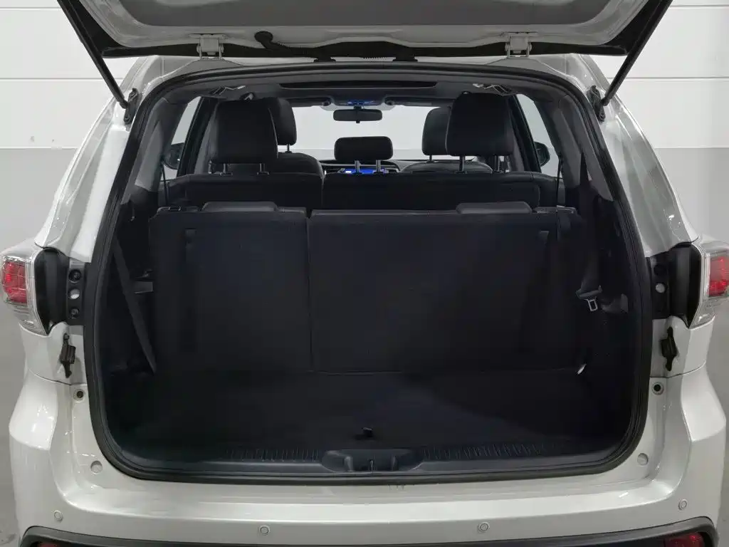 Toyota Highlander — миниатюра 16