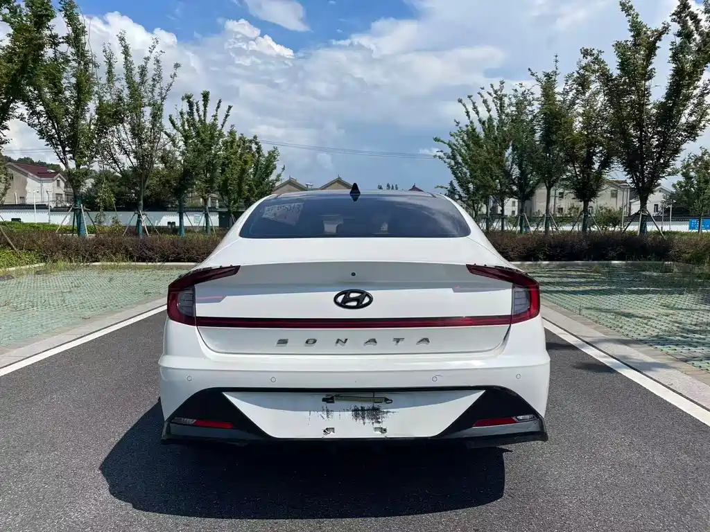 Hyundai Sonata — миниатюра 8